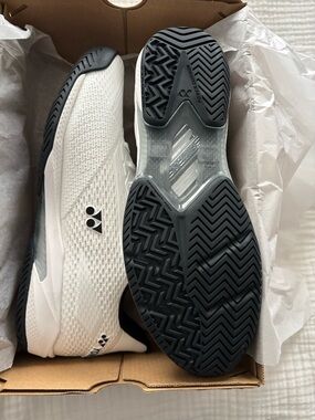 NWT Men’s Yonex AD-ACCEL Tennis Shoes